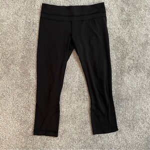 Lululemon Women's Size 8 Black 30 x 21 Cropped Leggings With Zip Pocket